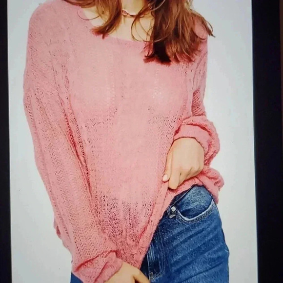 FREE PEOPLE PINK KNIT SWEATER - Picture 1 of 3